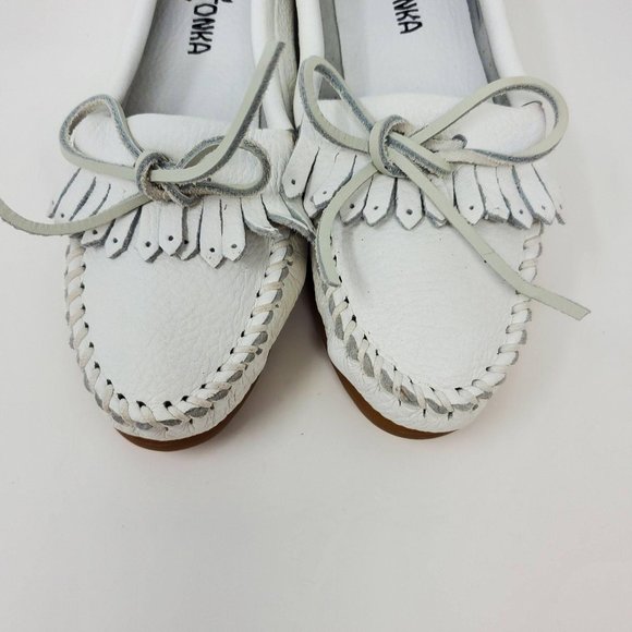 Minnetonka Deer Hide Kilty Moccasin Size 5.5 - Picture 2 of 8